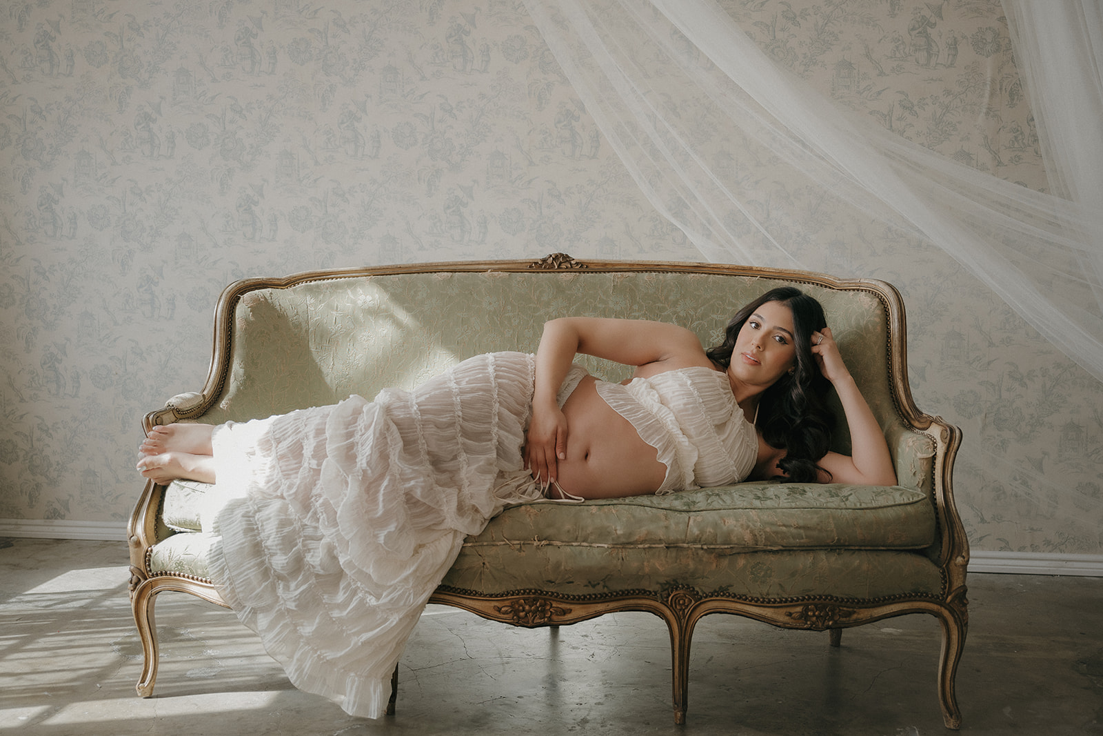 Kathee & Eduardo’s Elegant Maternity Session in LA: A Celebration of Their IVF Journey